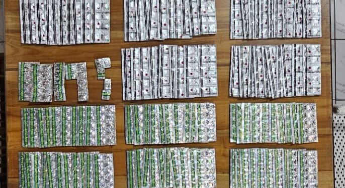 Polresta Cirebon Amankan Pengedar Sabu dan Obat Ilegal, Ribuan Pil Disita