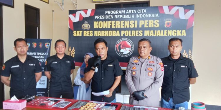 Diduga Terlibat Peredaran Narkoba Jenis Cairan Narkoba, Ibu Rumah Tangga Diamankan Polisi