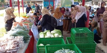 Gerakan Pangan Murah Diserbu Warga, Ribuan Paket Sembako Ludes di Cipeujeuh Kulon