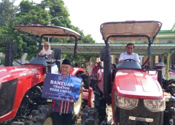 Dukung Modernisasi Pertanian, Kang Hero Bantu Alsintan untuk Petani Lemahabang
