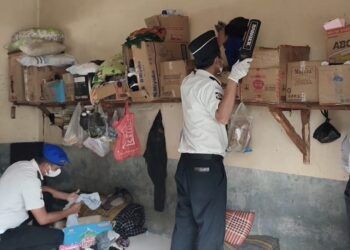 Wujudkan Zero Halinar, Lapas Kelas II B Indramayu Gelar Razia Gabungan di Kamar Napi