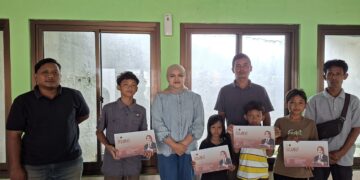 Ketua DPRD Cirebon Salurkan Bantuan PIP untuk Pelajar SD dan SMP