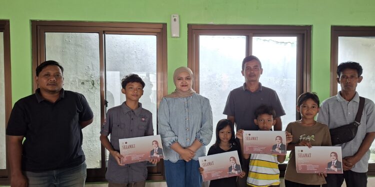 Ketua DPRD Cirebon Salurkan Bantuan PIP untuk Pelajar SD dan SMP