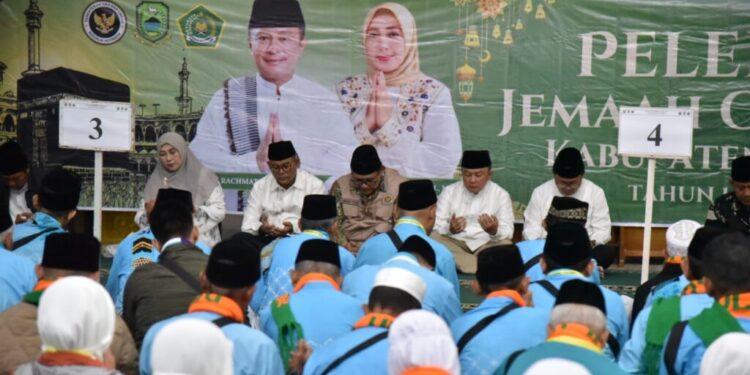 243 Calon Jemaah Haji Kuningan Diberangkatkan ke Embarkasi Indramayu