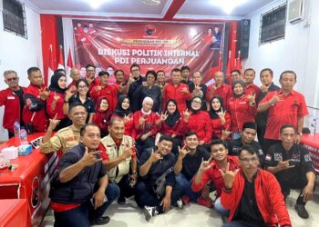 Ono Surono Minta Kader PDIP Kawal Persoalan Warga