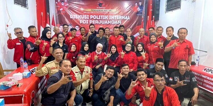 Ono Surono Minta Kader PDIP Kawal Persoalan Warga