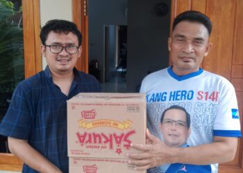 Demokrat Salurkan Bantuan Banjir di Waled