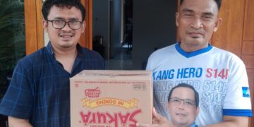 Demokrat Salurkan Bantuan Banjir di Waled