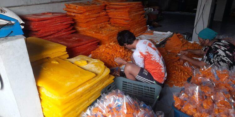 Pabrik Gula Batu Diprotes Warga, Diduga Belum Kantongi Izin BPOM