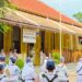 Babinsa Jadi Pembina Upacara di SMPN 16 Kota Cirebon, Tanamkan Disiplin dan Wawasan Kebangsaan