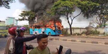 Bus Terbakar di Pantura Cirebon, Kapolsek: Tak Ada Korban Jiwa
