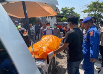 Mayat Tanpa Identitas Ditemukan Terapung di Laut Cirebon, Polisi Bergerak Cepat Lakukan Evakuasi dan Identifikasi