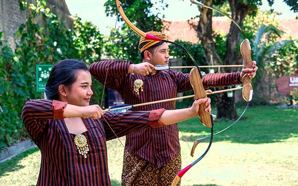 Metland Hotel Cirebon Hadirkan Guest Activity Panahan