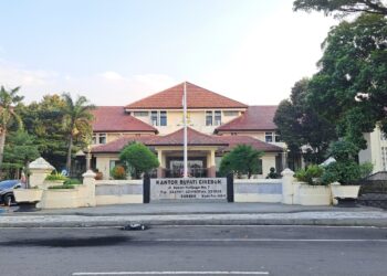 Pemkab Cirebon Perkuat Identitas Daerah Lewat Gapura Candi Bentar