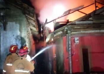 Diduga Korsleting Listrik Saat Banjir, Rumah di Dukuh Semar Terbakar 