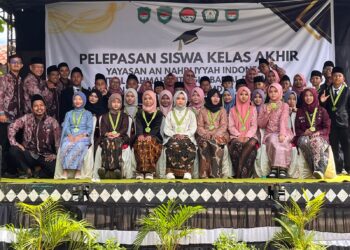 Haru Warnai Pelepasan Siswa Yayasan An Nahdliyyah Indonesia