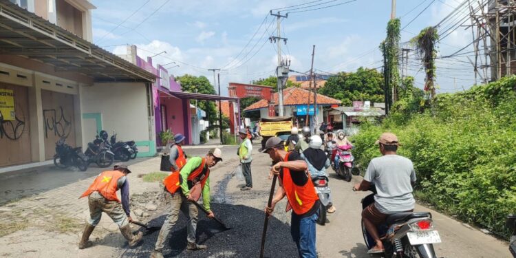 DPUTR Kota Cirebon Minta Bantuan Kementrian PU untuk Perbaikan Jalan 