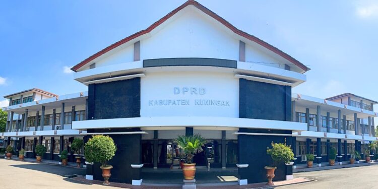 Dua Kali Bersurat, FMPK Pertanyakan Respons DPRD Kuningan