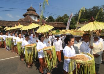 Seren Taun Kembali Semarakkan Cigugur