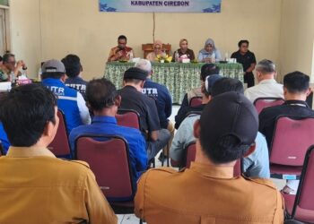 Warga Karangsembung Desak Pemkab Segera Benahi Jalan Rusak dan Persoalan Sampah