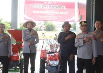 Dukung Ketahanan Pangan, Kapolres Majalengka Berikan Bantuan Alsintan Ke Petani Jagung