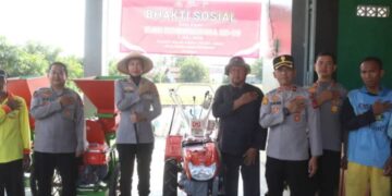 Dukung Ketahanan Pangan, Kapolres Majalengka Berikan Bantuan Alsintan Ke Petani Jagung