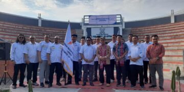 PENGURUS DEWAN Pengurus Kabupaten (DPK) Aspanji Kabupaten Cirebon periode 2025-2030 usai dikukuhkan. Organisasi tersebut diharapkan menjadi mitra strategis pemerintah daerah dalam mendukung pembangunan dan penguatan ekonomi daerah.* (Foto: Johan/FC)