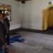 Petugas Polsek Kedawung Tangani Penemuan Mayat di Dalam Bekas Musala