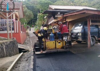 Respons Keluhan Warga, Bupati Majalengka Pastikan Perbaikan Jalan Rusak Dilakukan Bertahap