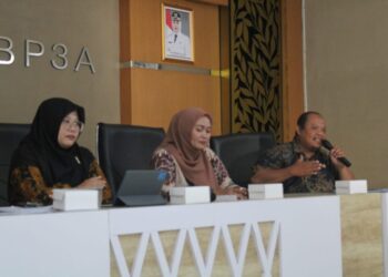 Foto Pribadi hingga Cyber Stalking, Ancaman Nyata Perempuan di Era Digital