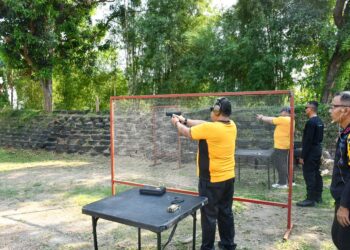 Hari Bhayangkara, Polresta Cirebon Asah Kemampuan Menembak