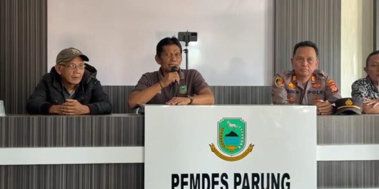 Audiensi Desa Parung Diwarnai Kritik Warga