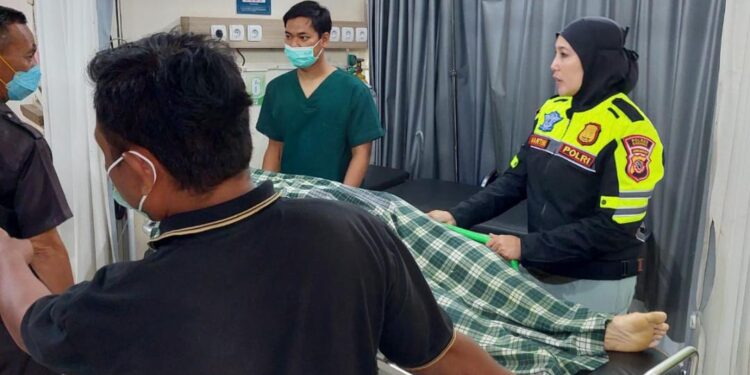Pemuda Tewas Tabrak Truk di Kalimanggis