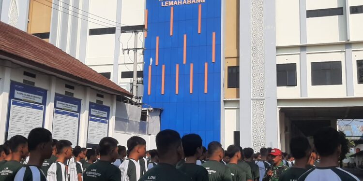 LDK Bekali 1.200 Siswa SMK Muhammadiyah Lemahabang Hadapi Dunia Kerja