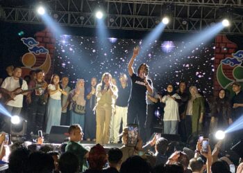 Charly Van Houten Hidupkan Suasana Puncak Hari Jadi Cirebon 