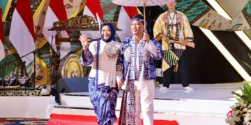 Wali Kota dan Istri Tampil dalam Fashion Show PKJB Bandung, Raih Juara Terunik 