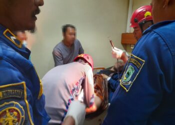 Kemaluan Terjepit Botol Plastik, Damkar Kuningan Lakukan Evakuasi 20 Menit