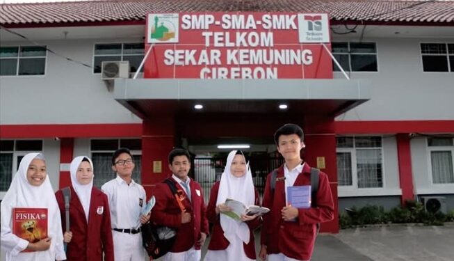 SMA Telkom Sekar Kemuning, Menjadi Sekolah Swasta Mitra dalam Program Sekolah Maung di Kota Cirebon