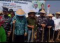 Hadiri Tanam Kedelai Indramayu, Urusan Khusus Presiden Dorong Swasembada pangan nasional.