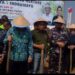 Hadiri Tanam Kedelai Indramayu, Urusan Khusus Presiden Dorong Swasembada pangan nasional.