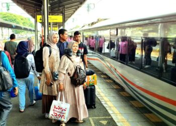 Kemenhub Tebar Diskon Tiket Kereta Ekonomi Komersial 30 Persen 