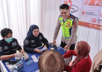 Gelar Bakti Kesehatan, Polres Indramayu Beri Pelayangan Pengobatan Gratis