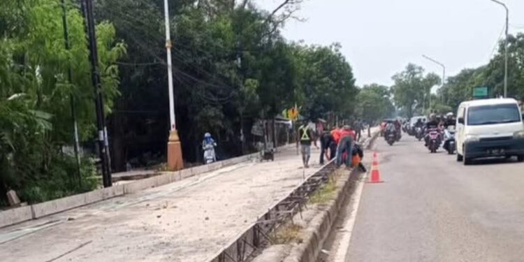 Jalan Provinsi di Indramayu Dilarang Digunakan Untuk Hajatan