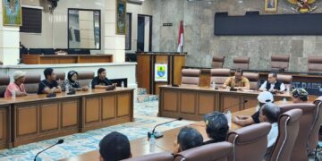 PKL Jalan Kesambi Ngadu ke DPRD Kota Cirebon
