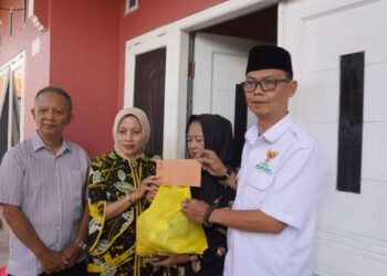 LKKS dan BAZNAS Kuningan Sambangi Warga, Salurkan Bantuan untuk Kaum Rentan