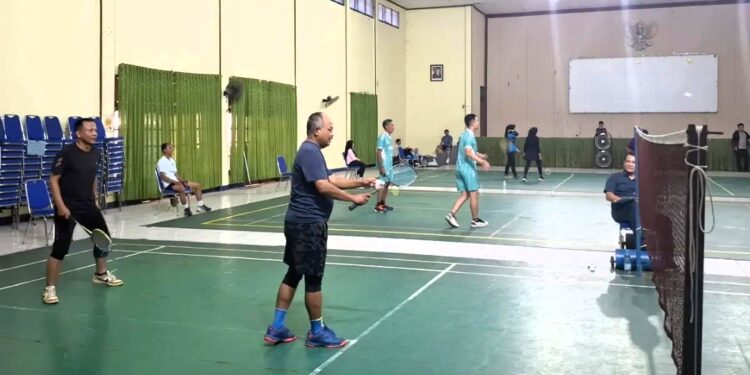 Dekopinda Kota Cirebon Gelar Kejuaraan Badminton Antar Koperasi 