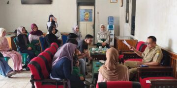 Mahasiswa KKN UIN SSC Cirebon Fokus Perkuat Literasi dan UMKM Digital di Desa Kalimekar