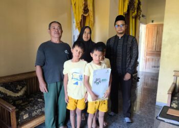 Baznas Bantu Keluarga Kembar Tiga Tuna Netra, Harapan Baru di Tengah Perjuangan