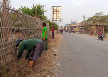 Warga Bersihkan Jembatan Kalimanis, Pemda Didesak Perkuat Perawatan Infrastruktur