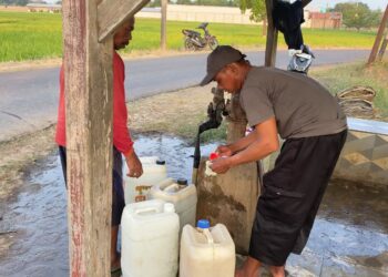 Krisis Air Bersih Mulai Meluas di Majalengka, Warga Rela Antre dan Tempuh 2 Kilometer Demi Air